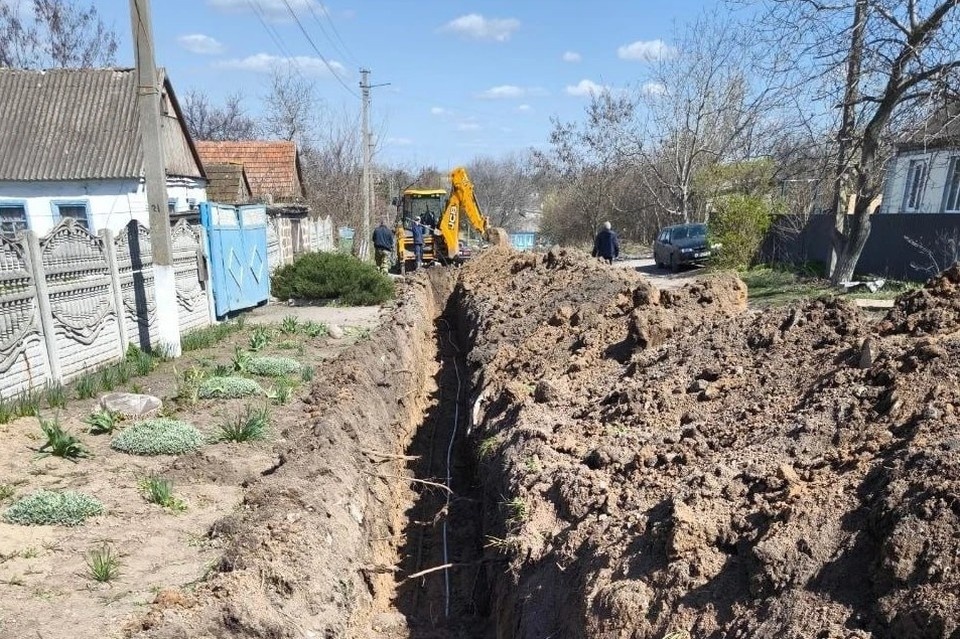    В Волновахе и близлежащих поселках обновили 500 метров водопроводных труб. Фото: Минстрой ДНР