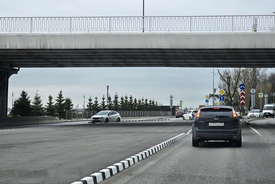    Платные парковки займут почти всю Нулевую продольную Инна ШЕРЕМЕТЬЕВА