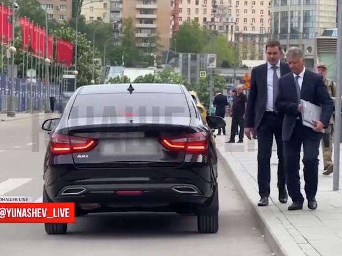    Президент "АвтоВАЗа" Максим Соколов уехал со съезда Союза машиностроителей на Lada Aura © Юнашев LIVE/Telegram