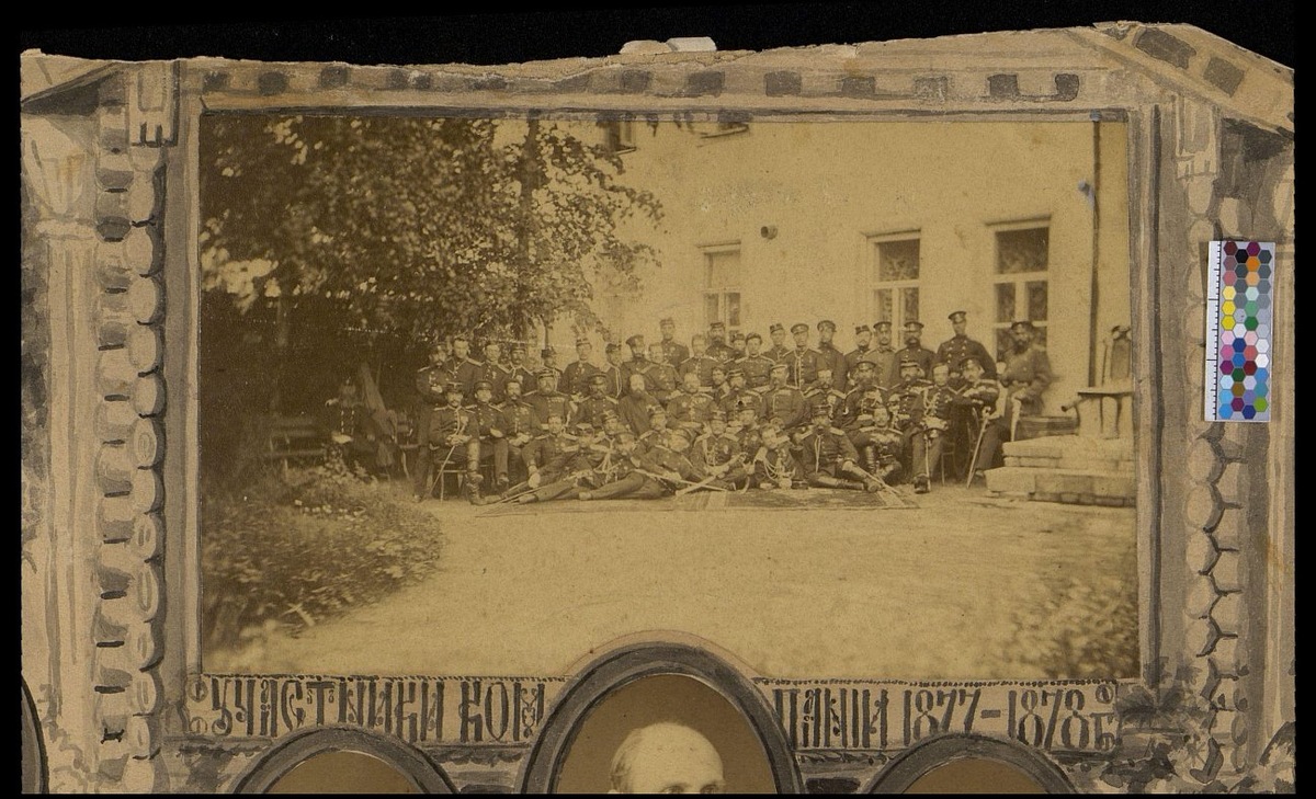 Участники кампании 1877-1878 гг. 12-й гренадерский Астраханский Его Императорского Высочества Наследника Цесаревича полк: "Участники кампании 1877-78 гг. 12 Гренадерский Е.И.В. цесаревича наследника Астраханский полк. Общий снимок. Неизвестный фотограф. 1877-1878 гг.". Источник: Государственный исторический музей. Ссылка: https://catalog.shm.ru/entity/OBJECT/2389174?page=2&query=12-й%20гренадерский%20Астраханский%20полк&index=67 Для справки: Особенно полк отличился 10 декабря (28 ноября по старому стилю) 1877 года при взятии турецкой крепости Плевны. «Командир корпуса генерал Ганецкий, подъехав с рапортом к Августейшему Главнокомандующему, закончил свой доклад такими словами: «Честь дня принадлежит Астраханцам». Его Высочество Наследник Цесаревич, поздравляя полк по случаю окончания плевненского сражения, на имя командира полка, пишет: «Поздравляю от Всей души Мой полк с блестящей победой. Искренно был рад слышать, что молодцы астраханцы поддержали столь славно боевую славу полка. Очень желал бы знать потери полка. Передайте Мой привет всем чинам полка. Ваш шеф Цесаревич». Источник: Зубарев Ф.И. Памятка 12 гренадерского Астраханского... полка / Сост. по полковым источникам подполк. Ф. Зубарев. — Москва : типо-лит. Б.О. Смирновой, 1910. — 120 с. ил.; 21. — (Юбилей государевых гренадер. 1900-1910). Страница 69. Ссылка: https://dzen.ru/a/aTmmAflF7Cb7uE7N