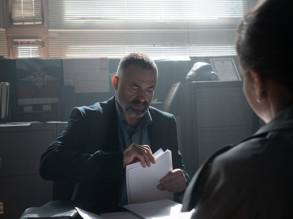 Кадр сериала «Извозчик»