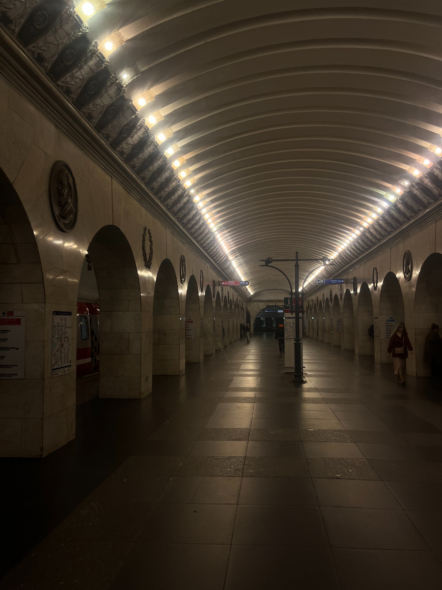Станция метро "Технологический институт - 1". Фото автора.