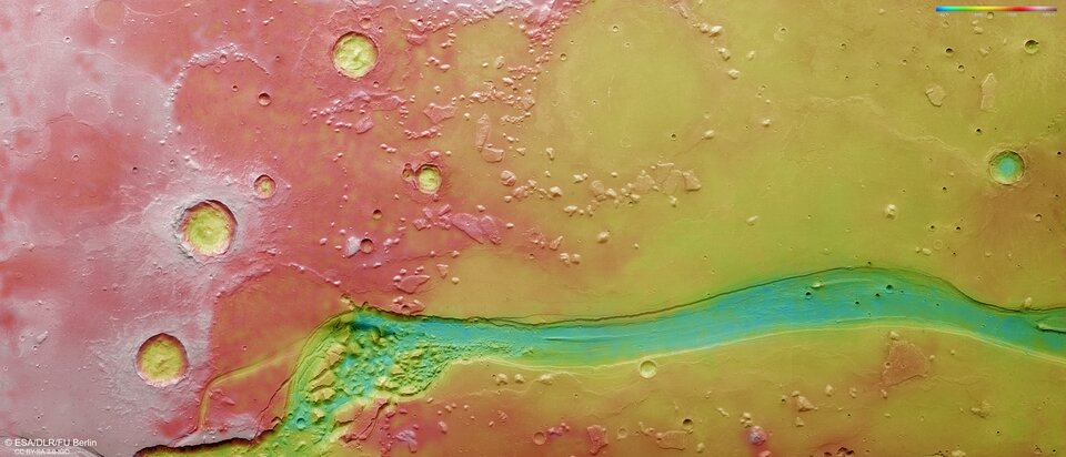 Mars Express показал древнюю долину, прорезанную потоком воды на Марсе