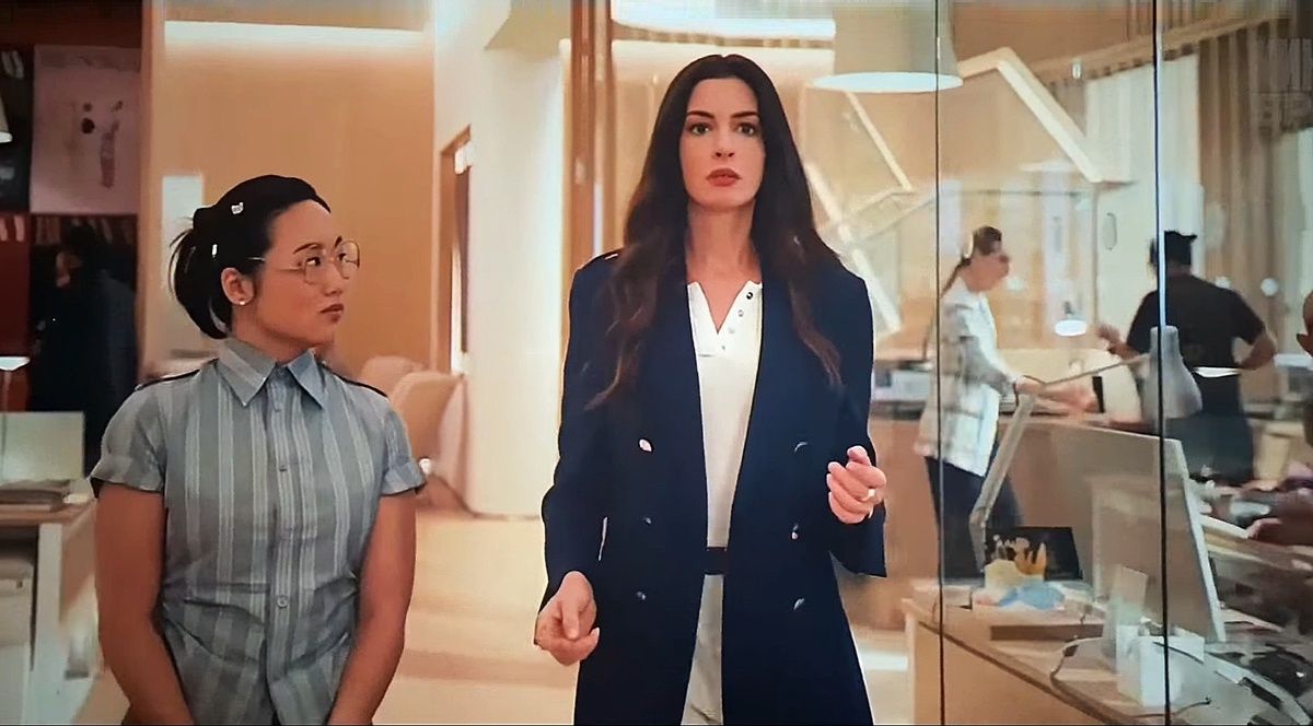Кадр из фильма "Дьявол носит Prada 2".