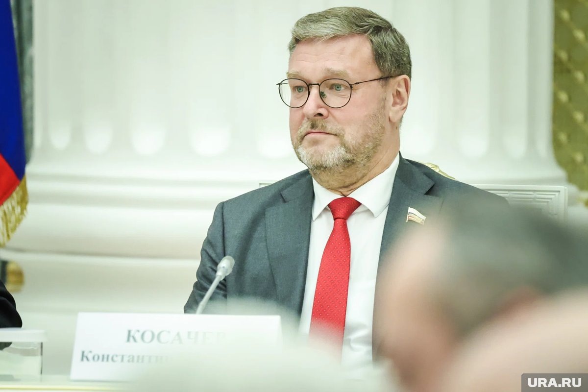     По словам Косачева, европейские лидеры не будут признавать связи с «жуликом» Зеленским