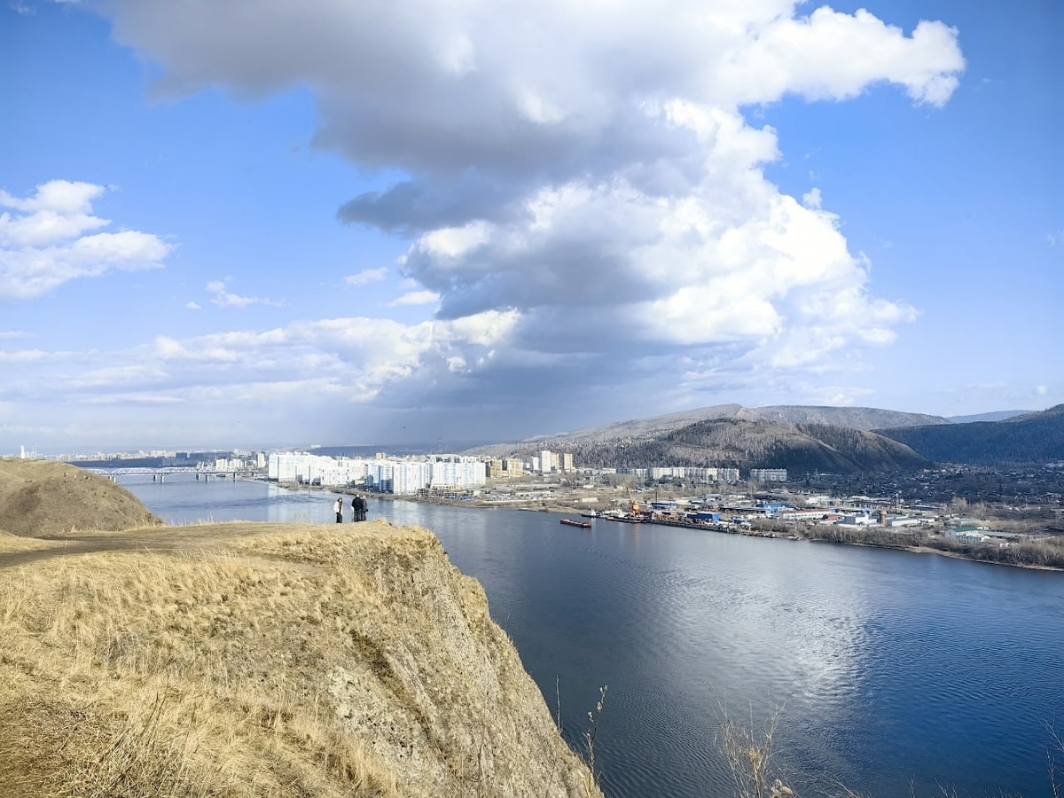 Красивый берег в Красноярске