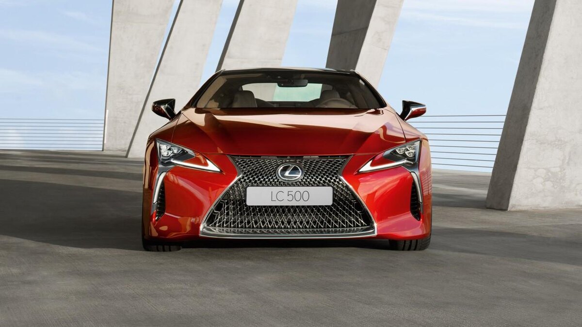 Lexus LC 500 — это роскошное японское купе, которое сочетает эффектный дизайн, атмосферный V8 и высокий уровень комфорта.
Автомобиль создан для тех, кто ценит стиль, плавность хода и эмоциональный звук двигателя.