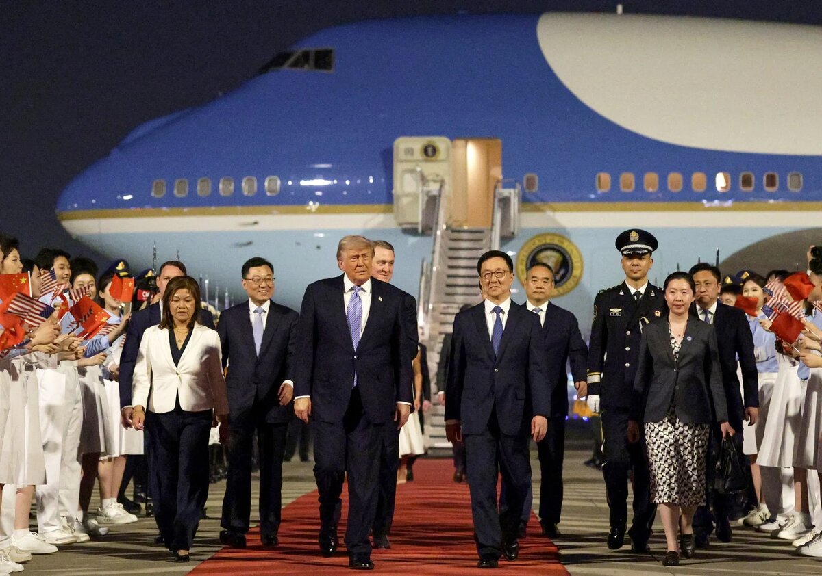 https://www.bloomberg.com/news/articles/2026-05-13/trump-lands-in-china-for-high-stakes-trade-summit-as-iran-looms