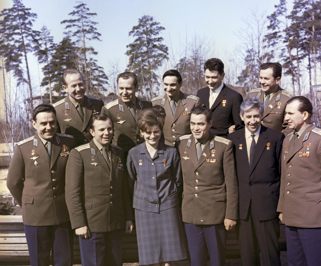 Звёздный городок, отряд космонавтов, 1965 год. Портрет Валентины Терешковой, 1969 год. Источник https://ru.wikipedia.org