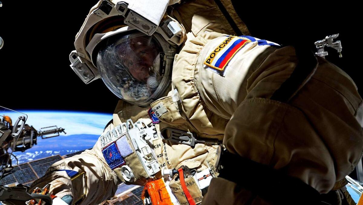 Арт «Российский космонавт». Источник: uz.sputniknews.ru