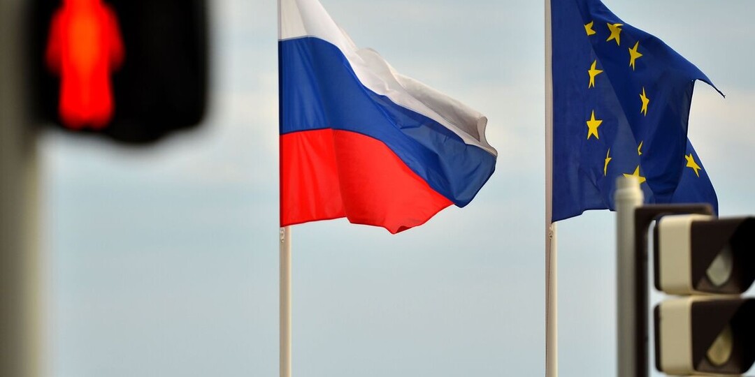 Россия не напрашивается на переговорные процессы с Европой, заявил Лавров