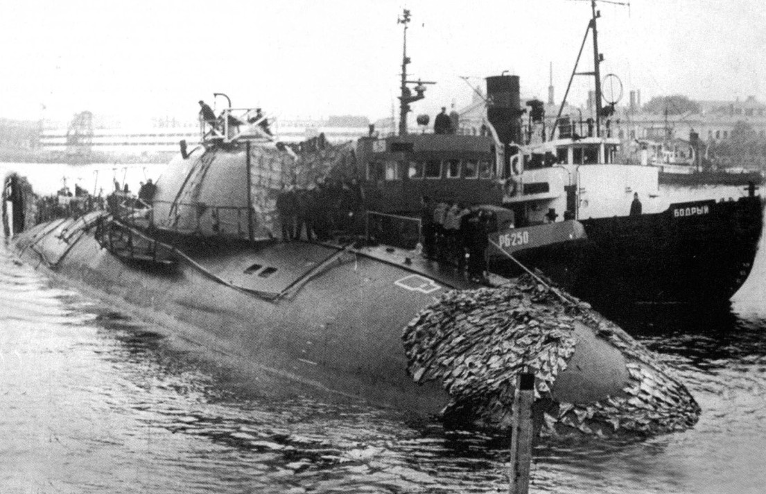 Подводная лодка К-64 проекта 705, Ленинград
Источник: war-book.ru