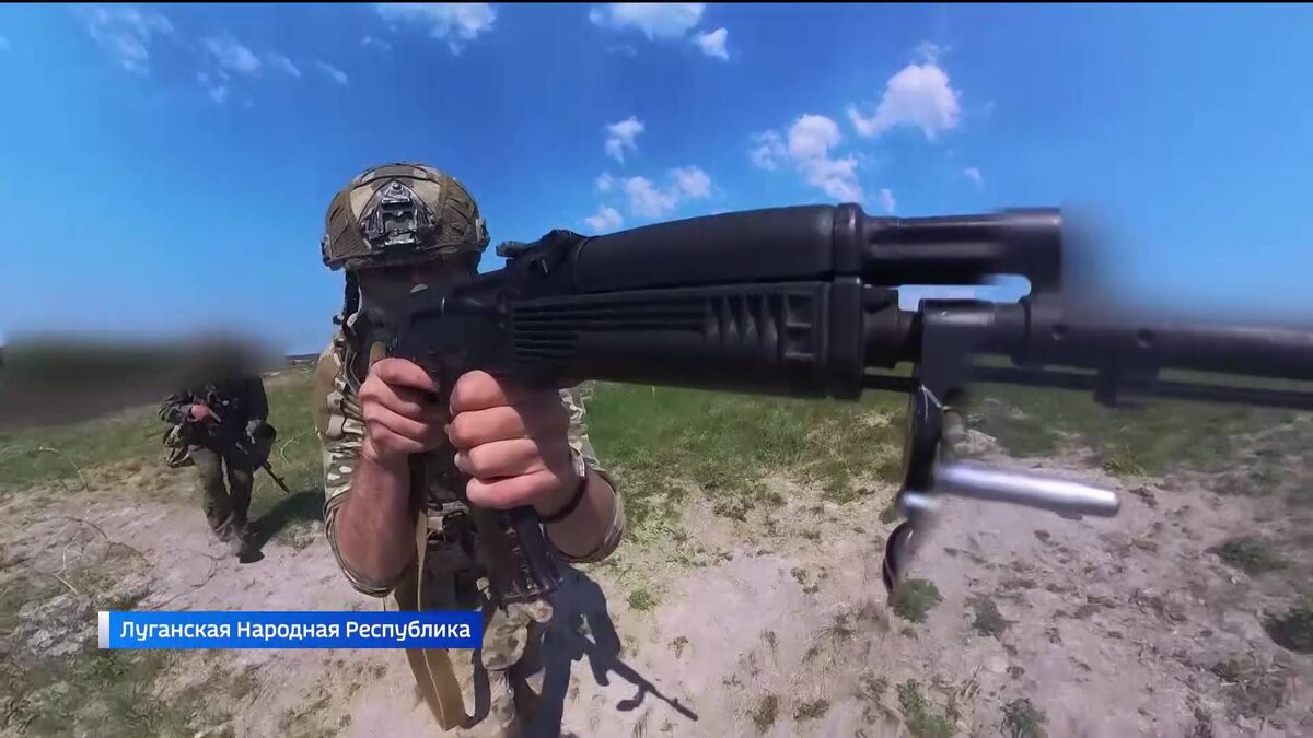    Как проходят тренировки штурмовиков мотострелкового полка «Башкортостан» в ЛНР
