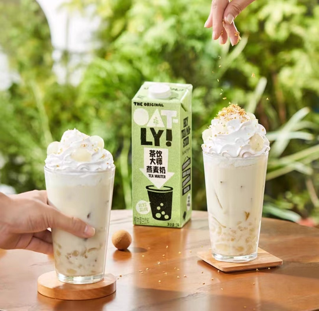 Овсяное молоко OATLY TEA MASTER имеет роскошный сливочный вкус и идеально подходит как для прямого потребления, так и приготовления горячих и холодных напитков