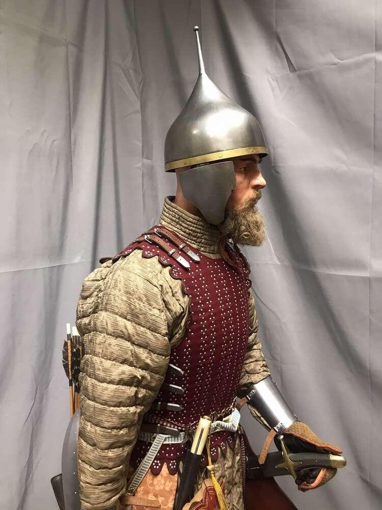 Русский воин в доспехах. Источник: aquilaaquilonis.livejournal.com