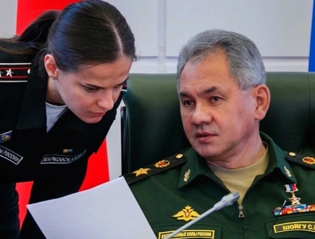 Как журналистка из Владивостока оказалась рядом с министром обороны РФ?
