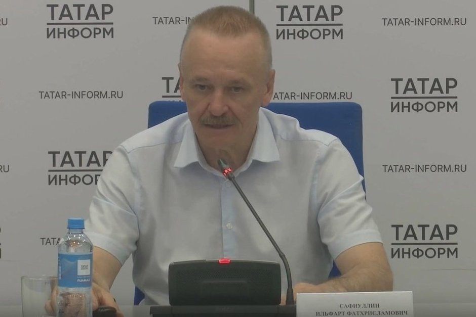   В целом количество нарушений на стройках уменьшилось, отметил Ильфарт Сафиуллин. скриншот трансляции