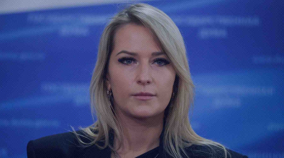    Яна Лантратова