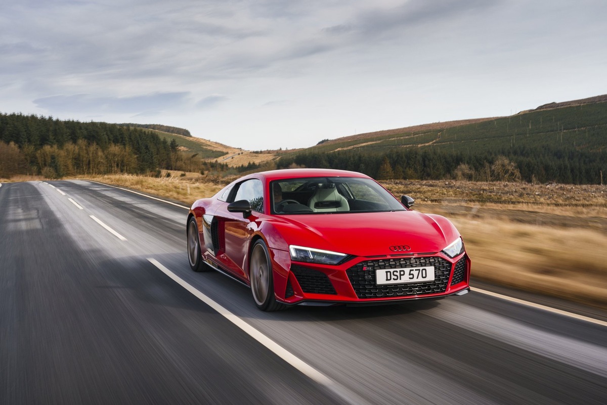    Суперкар Audi R8