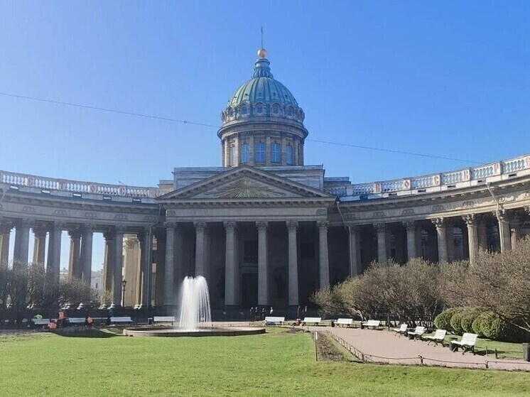     В центре Петербурга фонтаны будут работать всю ночь. Фото: МК в Питере/ Наталья Ефимова