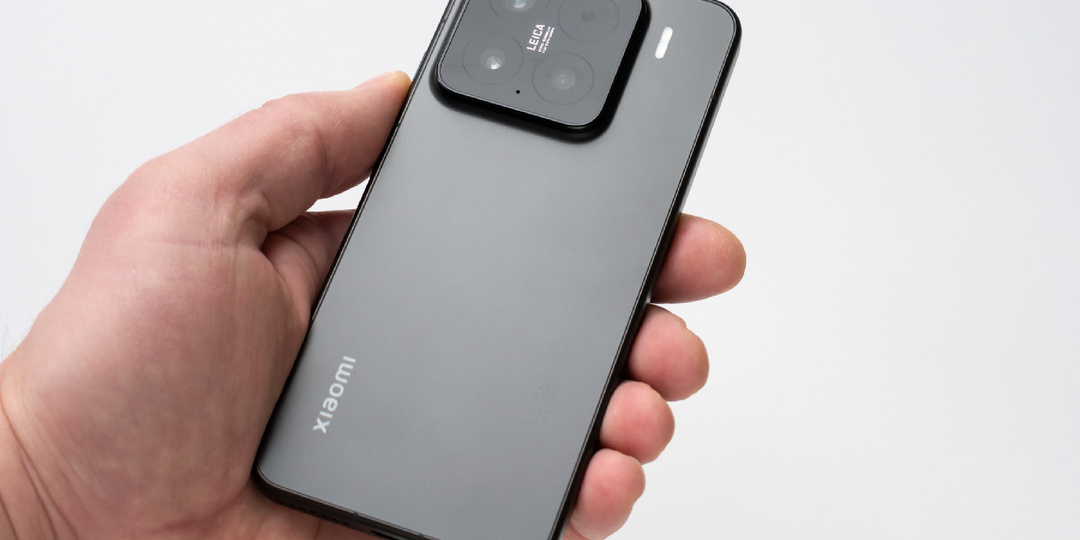 📱 Xiaomi 15 — компактный флагман, который ощущается дороже, чем выглядит на фото