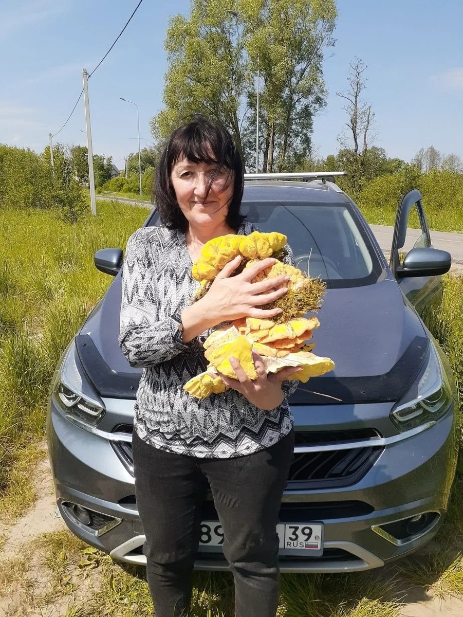 Татьяна Смирнова с урожаем ТСЖ.