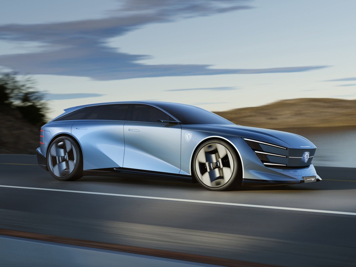    Концепт Peugeot, показанный на автосалоне в Пекине