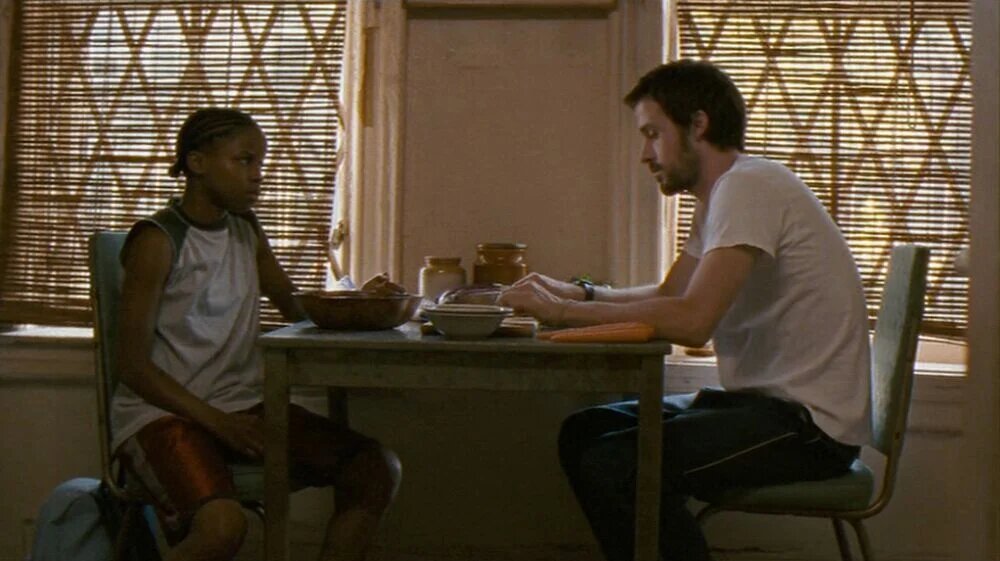 Кадр из фильма «Полу Нельсон» / «Half Nelson» (реж. Райан Флек, 2006). Производство: Hunting Lane Films, Silverwood Films, Original Media, Journeyman Pictures. Дистрибуция: THINKFilm.