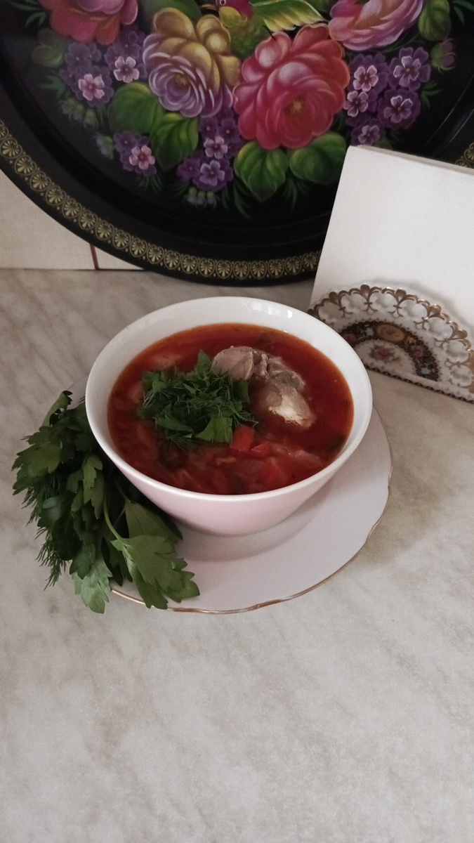 Аппетитный, ароматный, вкусный и полезный домашний борщ. Ммм - это очень вкусно! Фото автора.