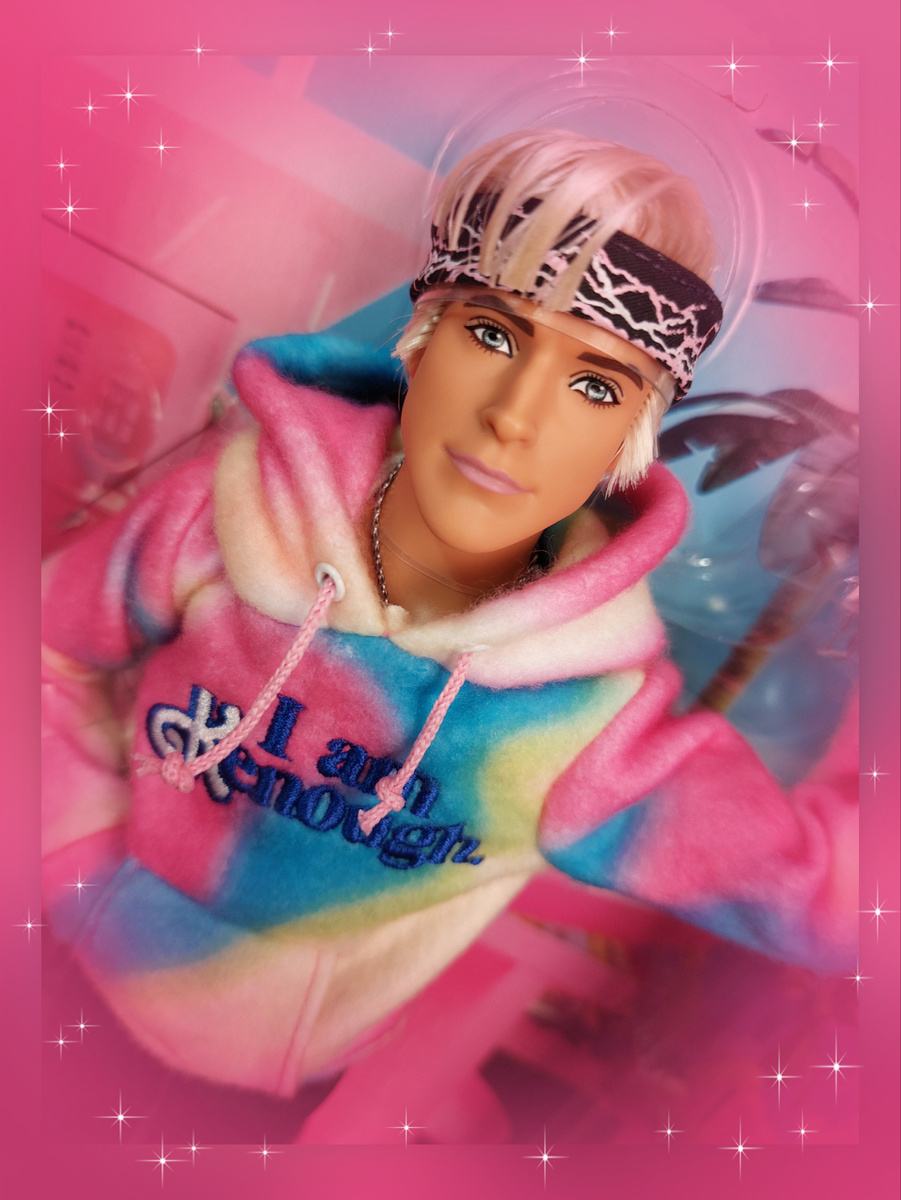 Портретный Кен в Худи “I Am Kenough”. Barbie The Movie (2024g).