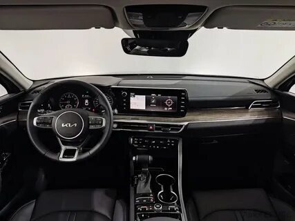«Kia K5 Prestige — больше, чем просто седан: технологии, безопасность, стиль»