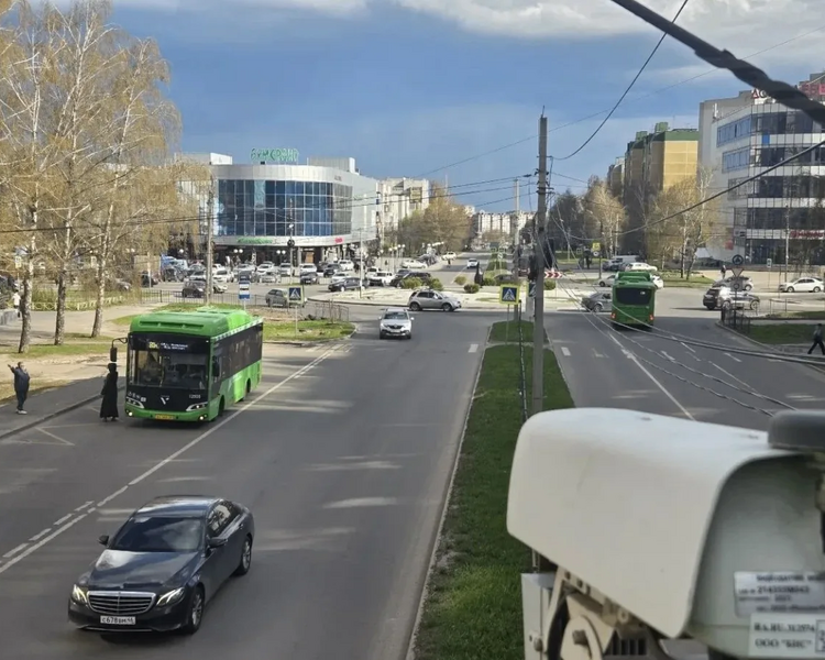     В Курске на проспекте Энтузиастов установили камеру фиксации нарушений ПДД