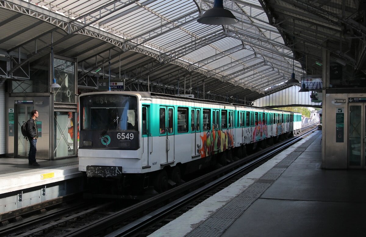 MP 73 6549. Франция, Париж, станция La Motte-Picquet Grenelle. Автор: Matt Taylor. Дата: 11 сентября 2019 г.