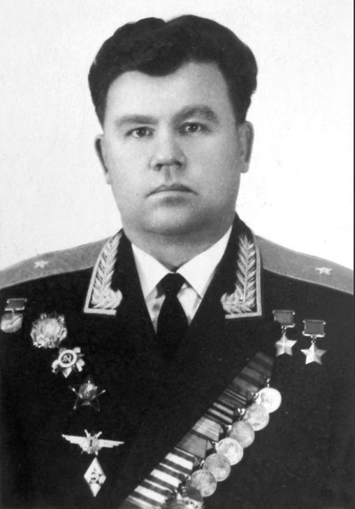 П.А.Плотников (1920-2000). Источник - https://warheroes.ru/hero/hero.asp?Hero_id=344