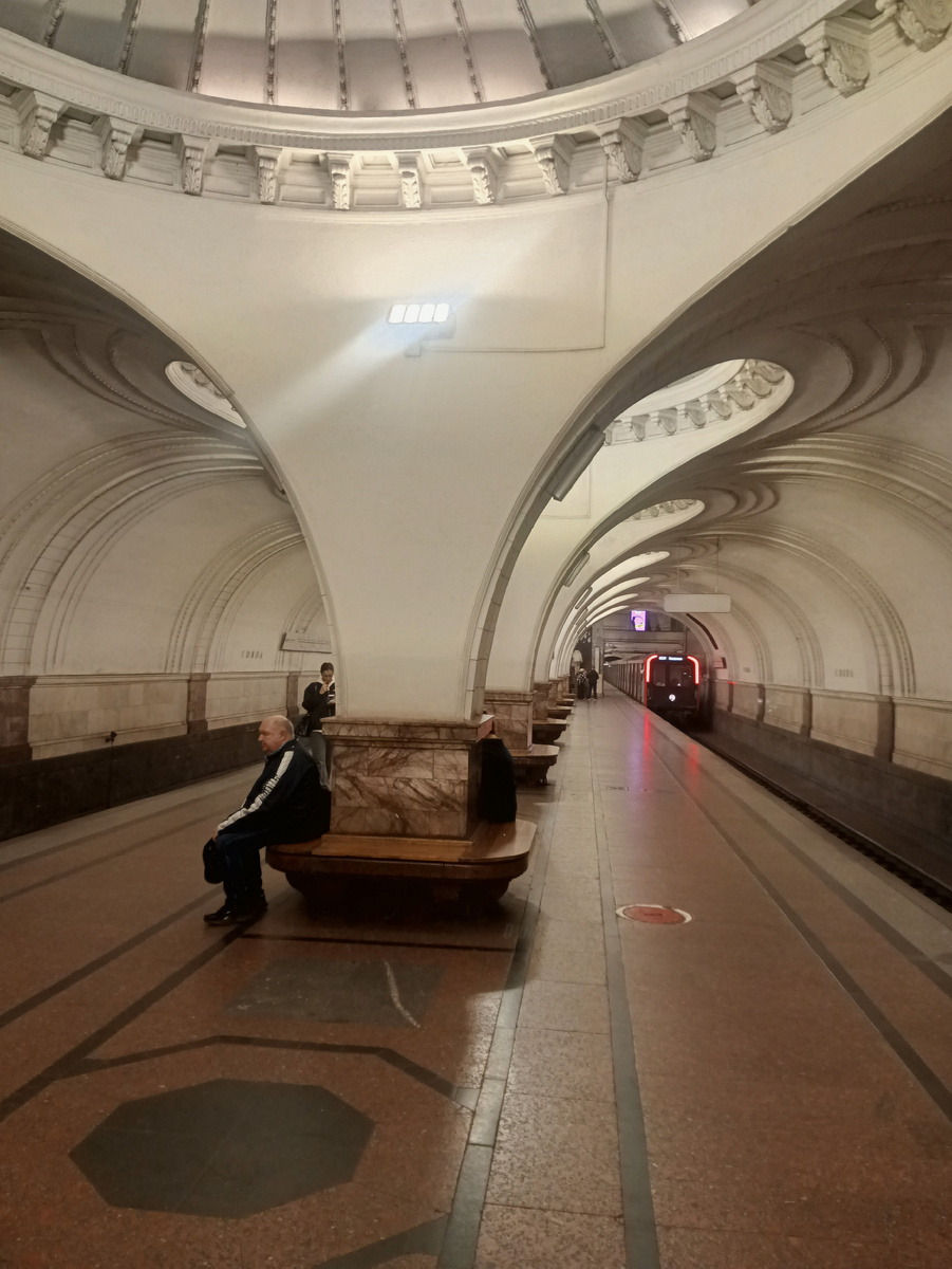 Сокол. Все фото автора. За копирование изображений и текста без письменного согласия автора - предусмотрена гражданская (статьи 152 и 152.1), а также уголовная ответственности (статья 146 УК РФ). 