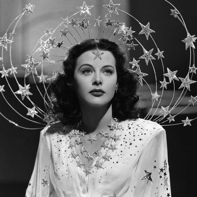 Рекламный кадр из фильма «Девушка Зигфелда» (1941) с Ламарр в главной роли. Источник https://ru.wikipedia.org