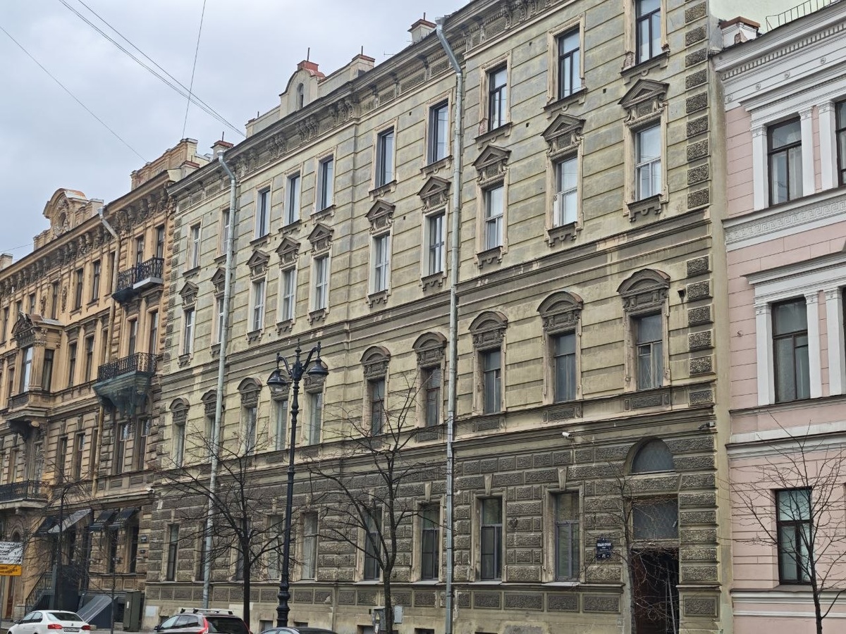 Фасад в стиле эклектика в Доме Уварова. Фото автора