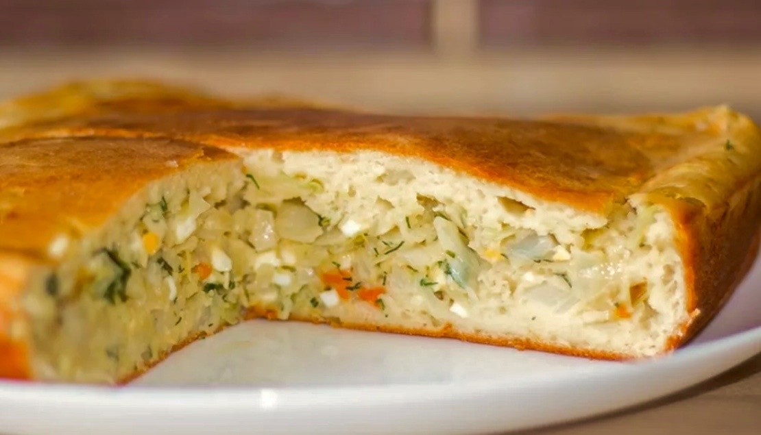 Пирог из молодой капусты от Анастасии Мельниковой.