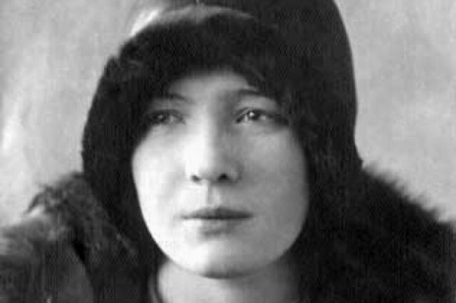   Хрупкая на вид, она стала символом стойкости и мужества.