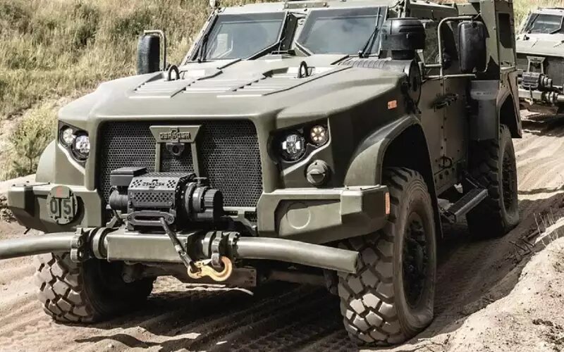 За годы выпуска JLTV компания Oshkosh Defense собрала больше 22 тысяч легких тактических бронеавтомобилей разных модификаций.📷
