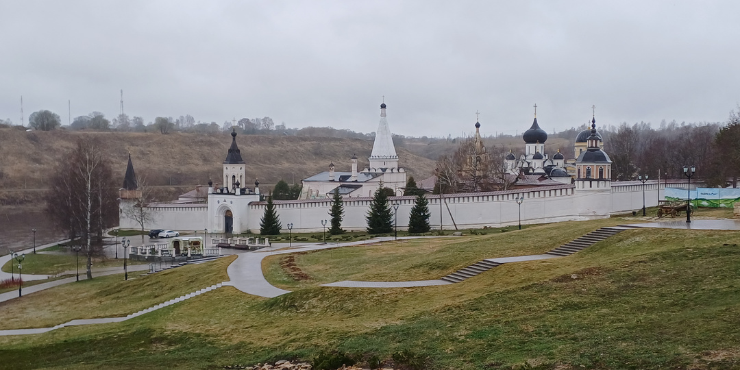 Город Старица на Волге: Успенский монастырь