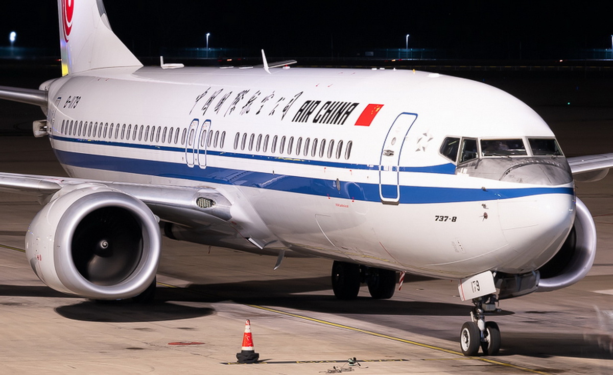Boeing 737-8 Air China
