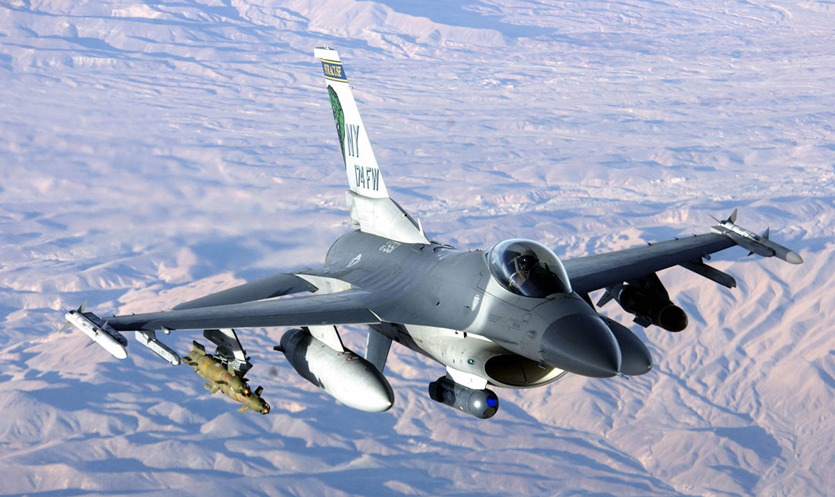 F-16 Fighting Falcon  — победитель конкурса в Брюсселе