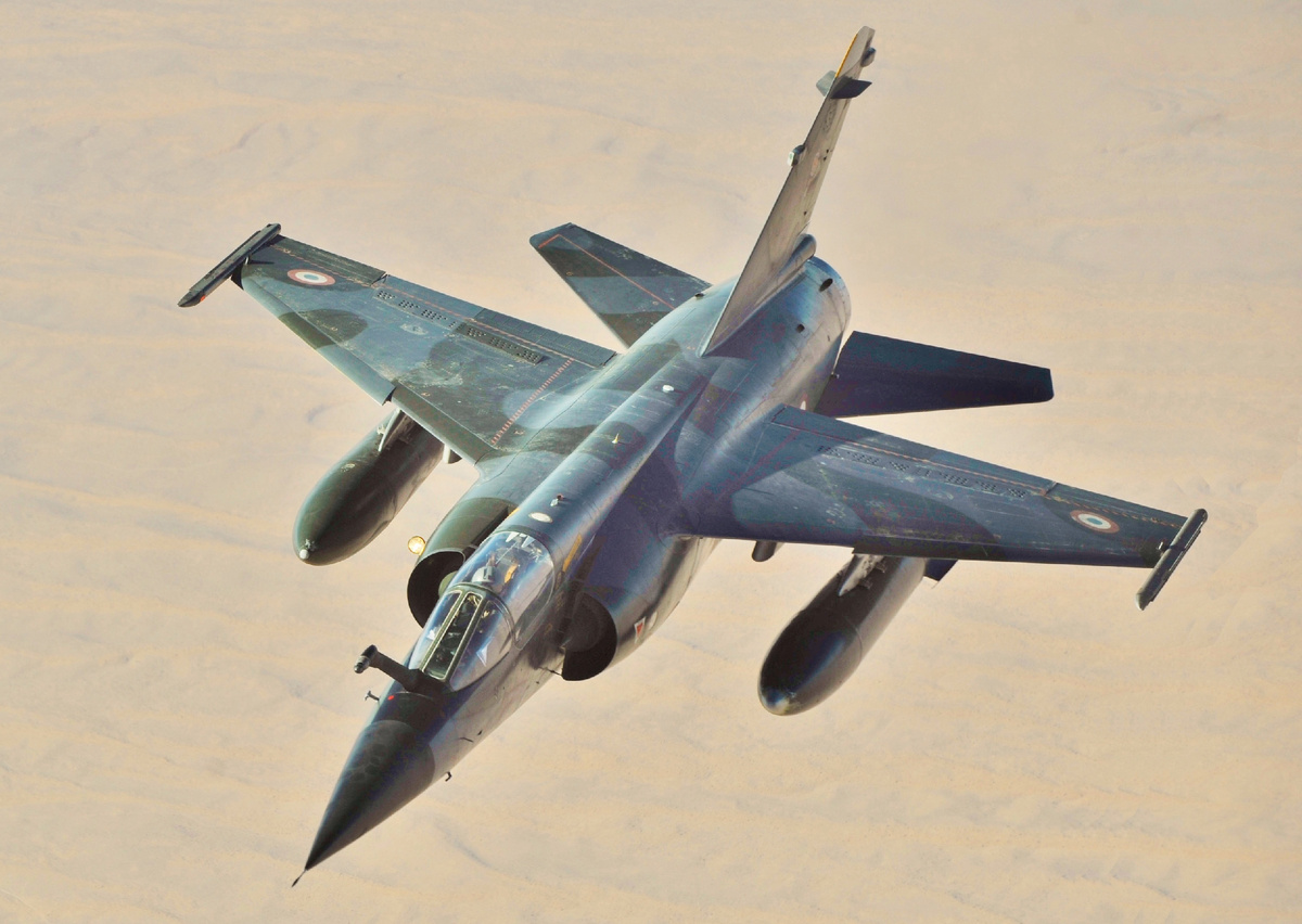 Mirage F1 — французское отступление от традиционной для Миражей "дельты"
