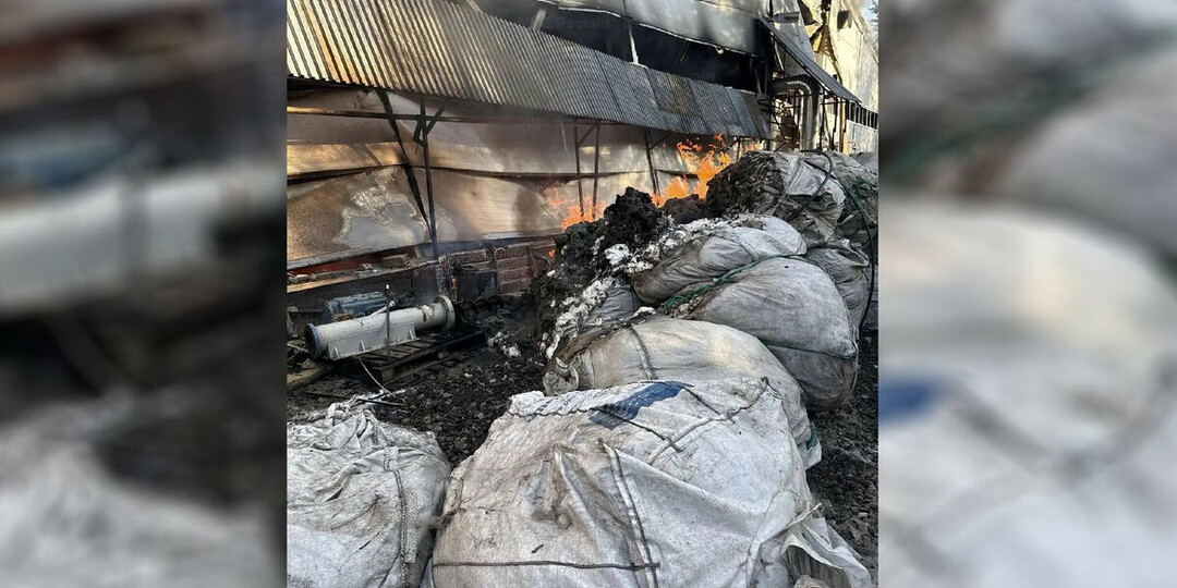 В Набережных Челнах площадь пожара превысила 10 тысяч "квадратов"