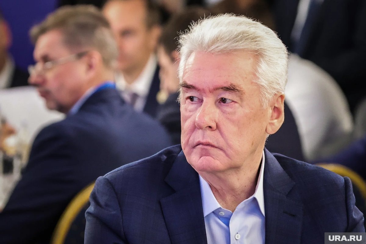     Собянин публиковал сообщения о сбитых беспилотниках с ночи