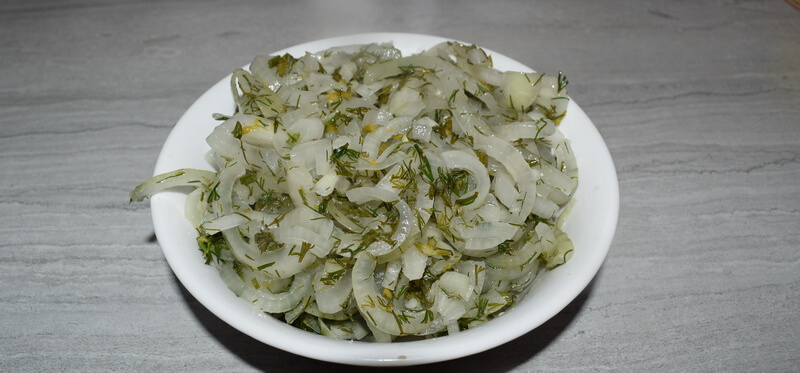 Лук маринованный