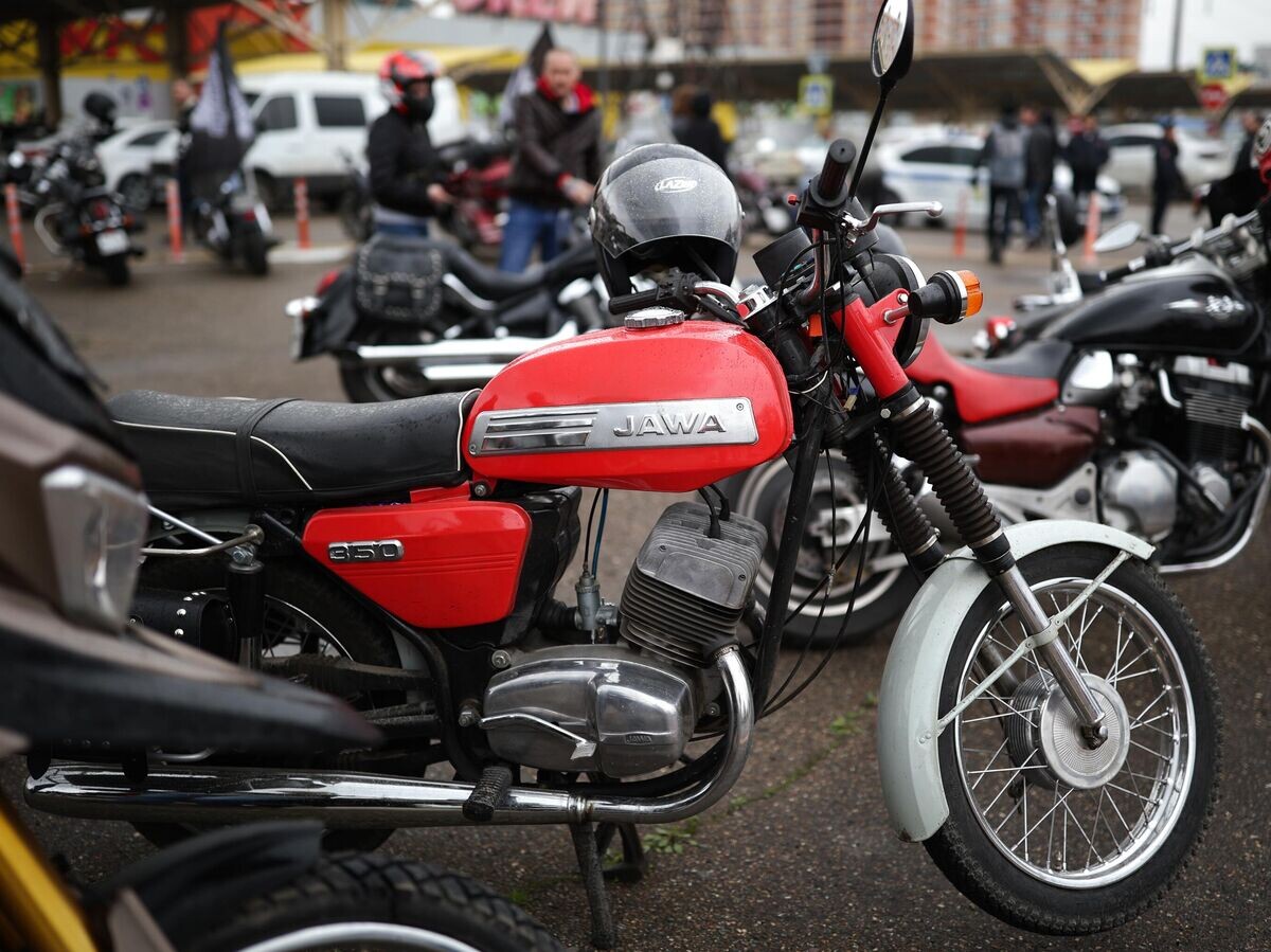    Мотоцикл Jawa 350© РИА Новости . Виталий Тимкив