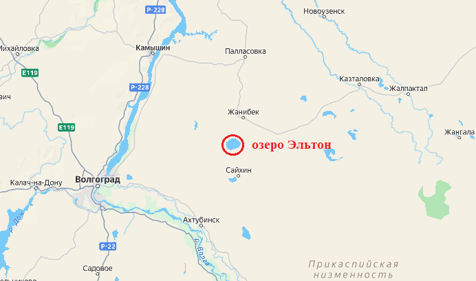Солончак располагается вдали от населенных пунктов и крупных магистралей