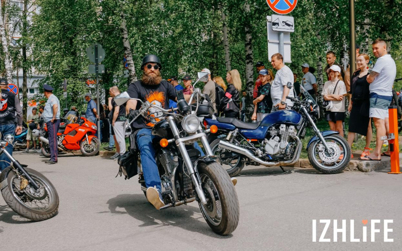    Мотосезон открыли в Ижевске. Фото: Маша Бакланова